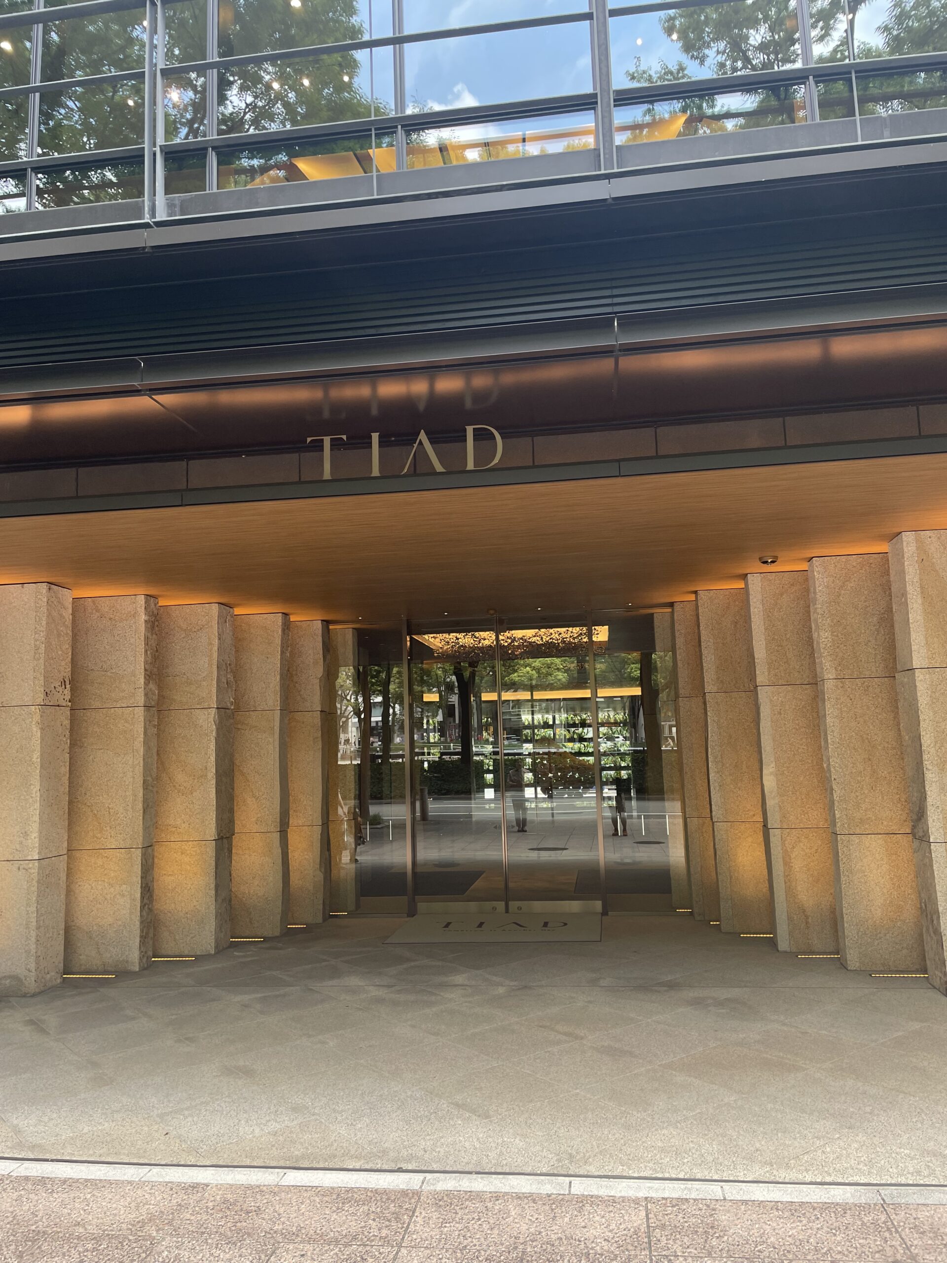 TIAD オートグラフ コレクション